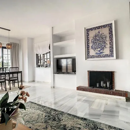 Aldea Blanca 3 Bedrooms Apartment *
